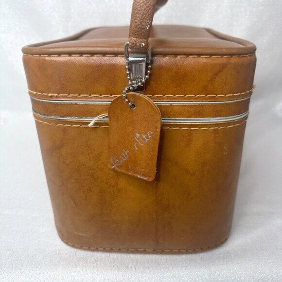 Vintage Sears Featherlite Brown Travel Case with Key Train Case - Picture 2 of 5